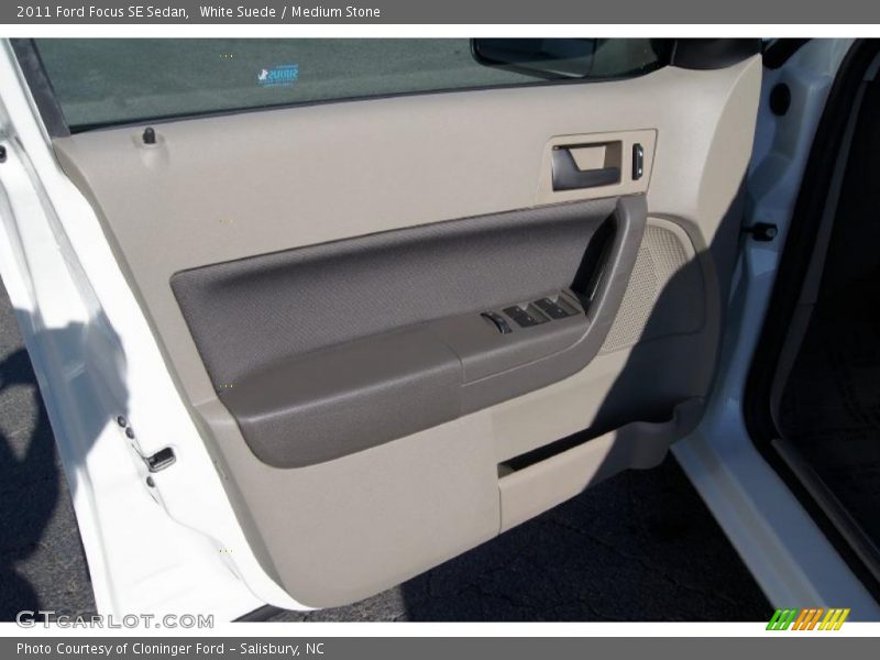 White Suede / Medium Stone 2011 Ford Focus SE Sedan