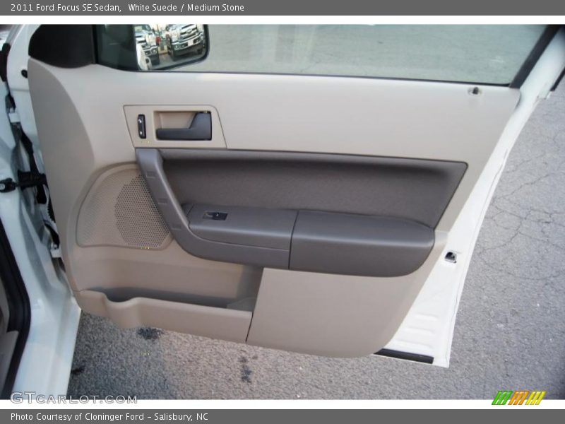 White Suede / Medium Stone 2011 Ford Focus SE Sedan