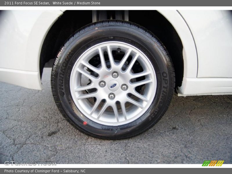 White Suede / Medium Stone 2011 Ford Focus SE Sedan