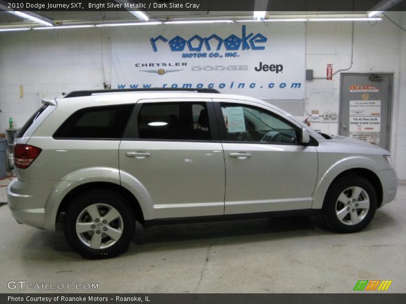 Bright Silver Metallic / Dark Slate Gray 2010 Dodge Journey SXT