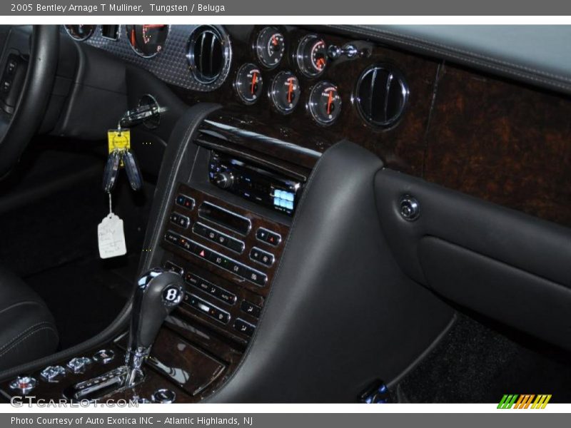 Controls of 2005 Arnage T Mulliner