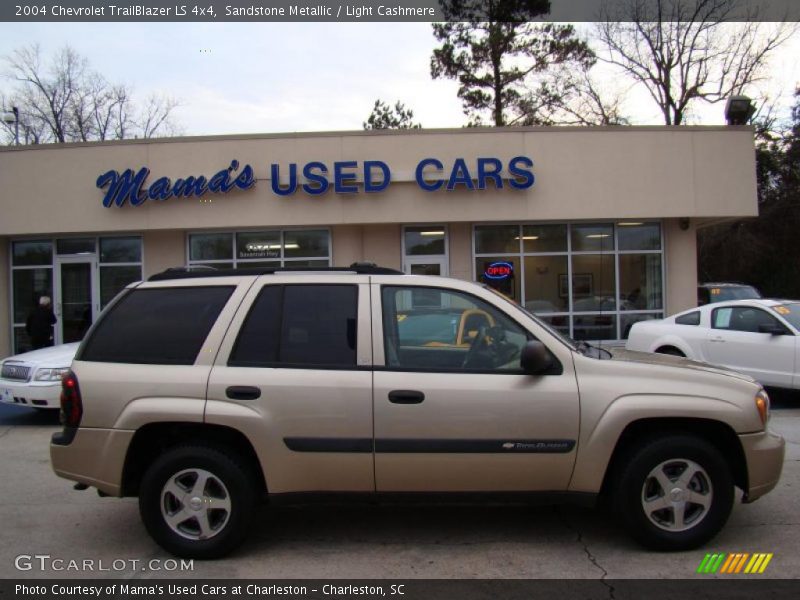 Sandstone Metallic / Light Cashmere 2004 Chevrolet TrailBlazer LS 4x4