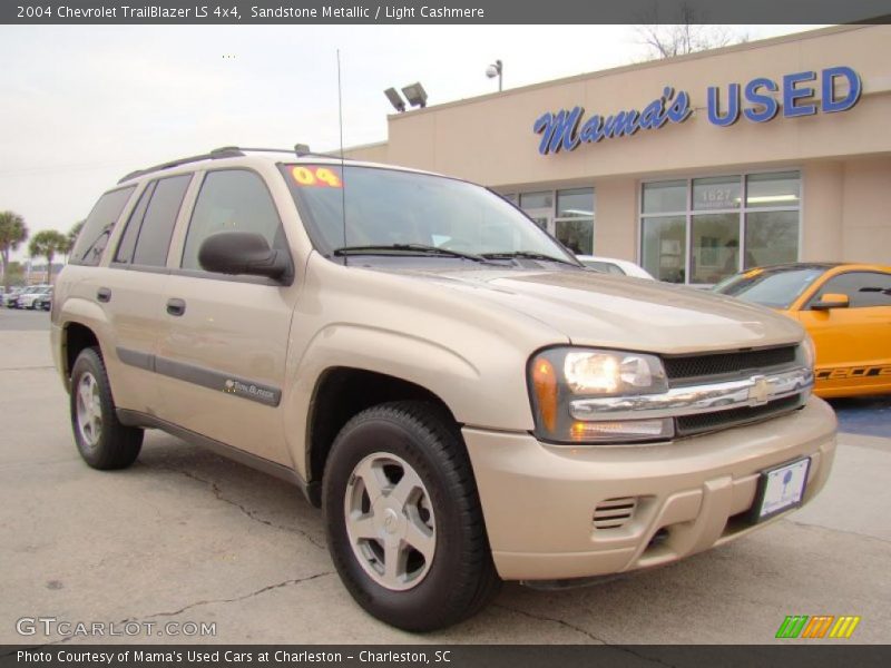 Sandstone Metallic / Light Cashmere 2004 Chevrolet TrailBlazer LS 4x4