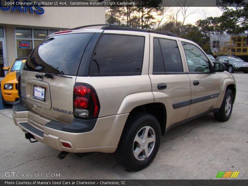 Sandstone Metallic / Light Cashmere 2004 Chevrolet TrailBlazer LS 4x4