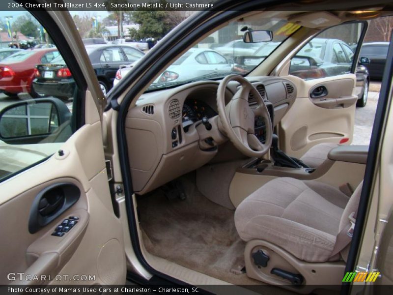 Sandstone Metallic / Light Cashmere 2004 Chevrolet TrailBlazer LS 4x4