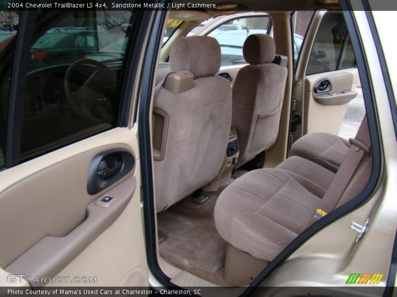 Sandstone Metallic / Light Cashmere 2004 Chevrolet TrailBlazer LS 4x4
