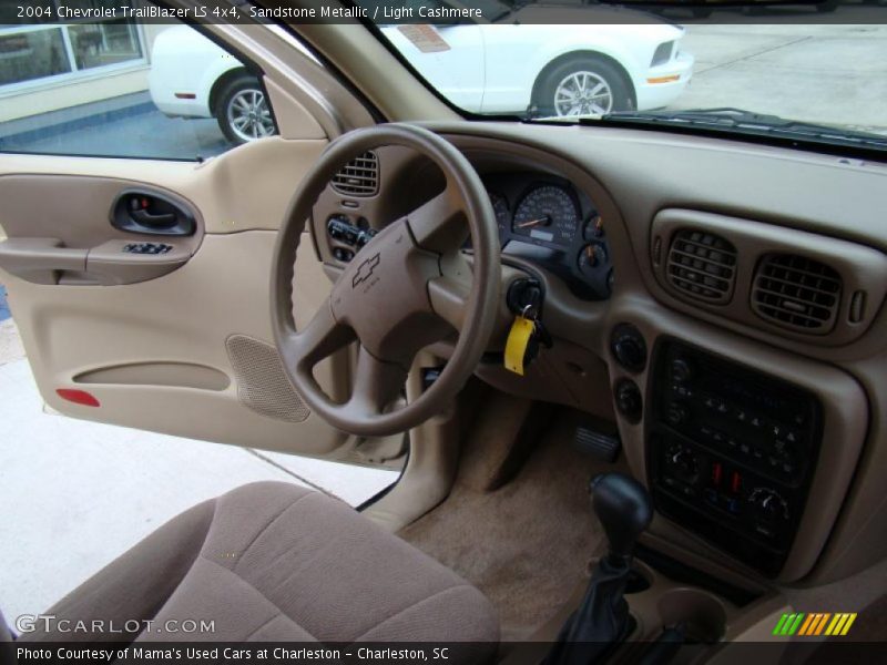 Sandstone Metallic / Light Cashmere 2004 Chevrolet TrailBlazer LS 4x4
