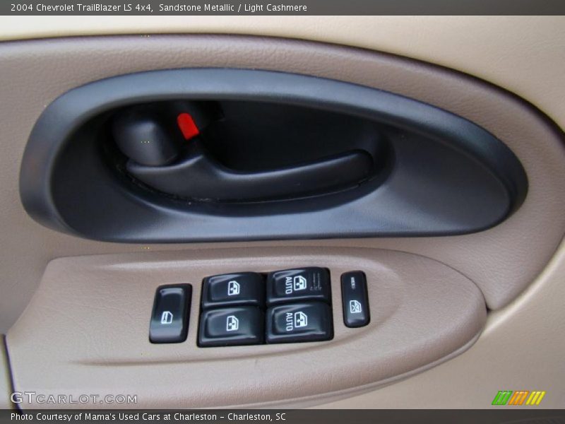 Sandstone Metallic / Light Cashmere 2004 Chevrolet TrailBlazer LS 4x4