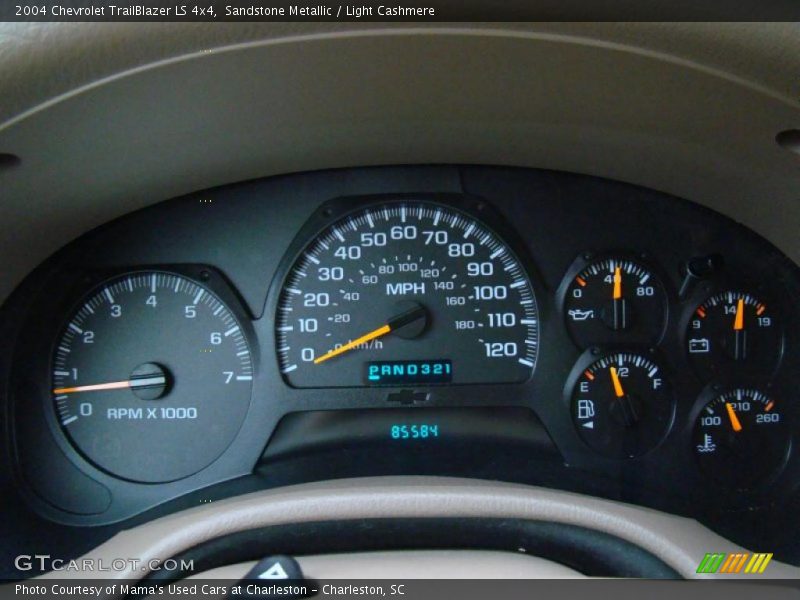 Sandstone Metallic / Light Cashmere 2004 Chevrolet TrailBlazer LS 4x4