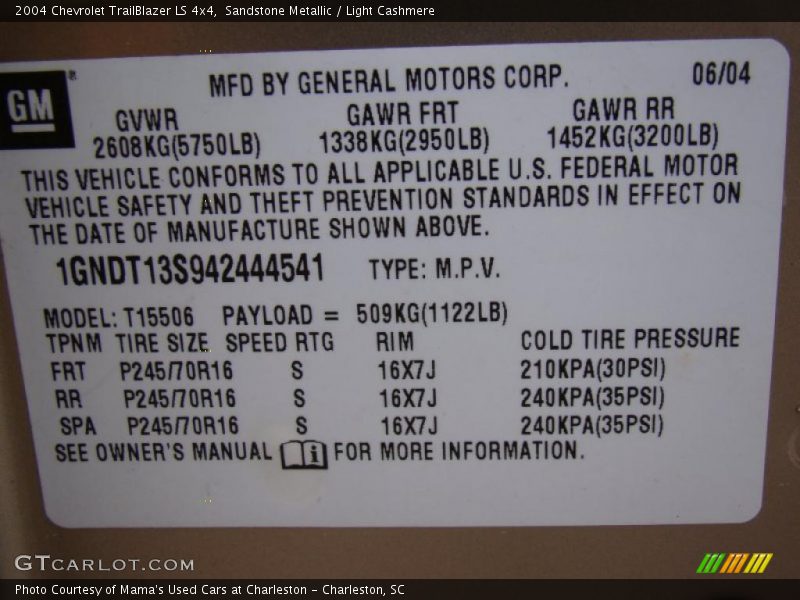 Sandstone Metallic / Light Cashmere 2004 Chevrolet TrailBlazer LS 4x4