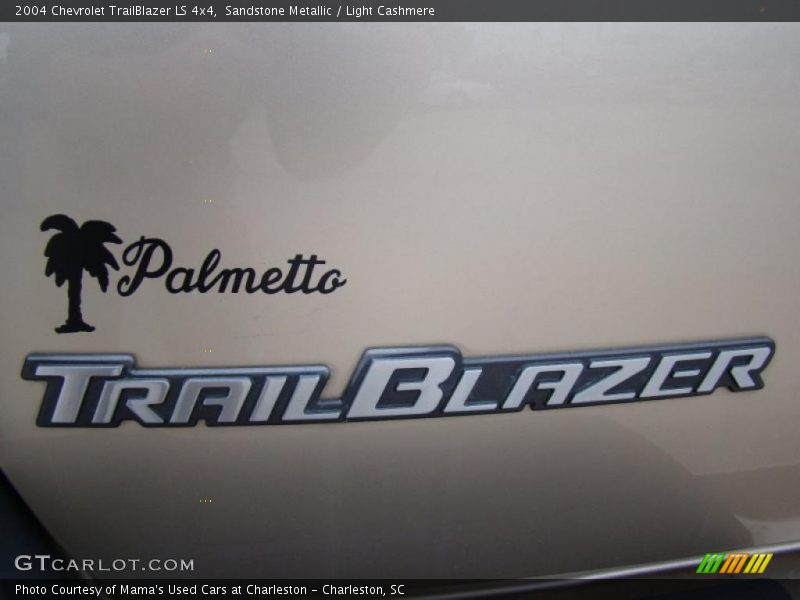 Sandstone Metallic / Light Cashmere 2004 Chevrolet TrailBlazer LS 4x4