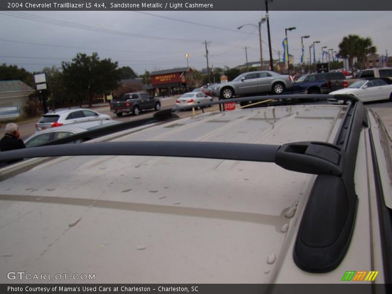 Sandstone Metallic / Light Cashmere 2004 Chevrolet TrailBlazer LS 4x4