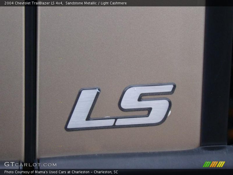 Sandstone Metallic / Light Cashmere 2004 Chevrolet TrailBlazer LS 4x4