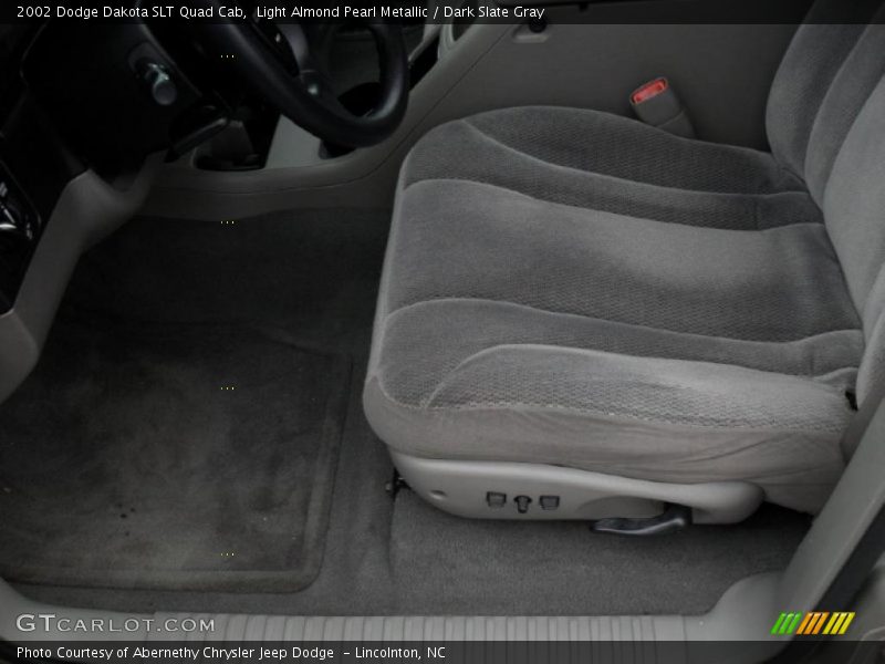 Light Almond Pearl Metallic / Dark Slate Gray 2002 Dodge Dakota SLT Quad Cab