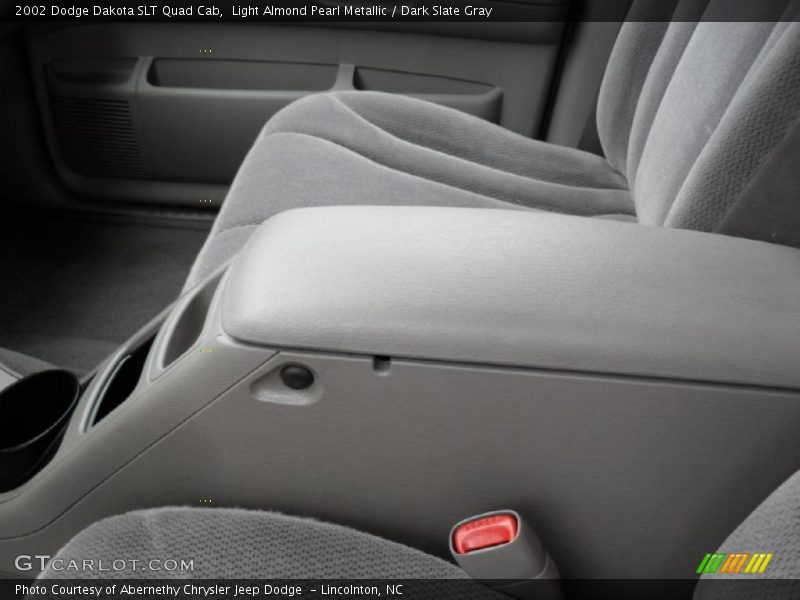 Light Almond Pearl Metallic / Dark Slate Gray 2002 Dodge Dakota SLT Quad Cab