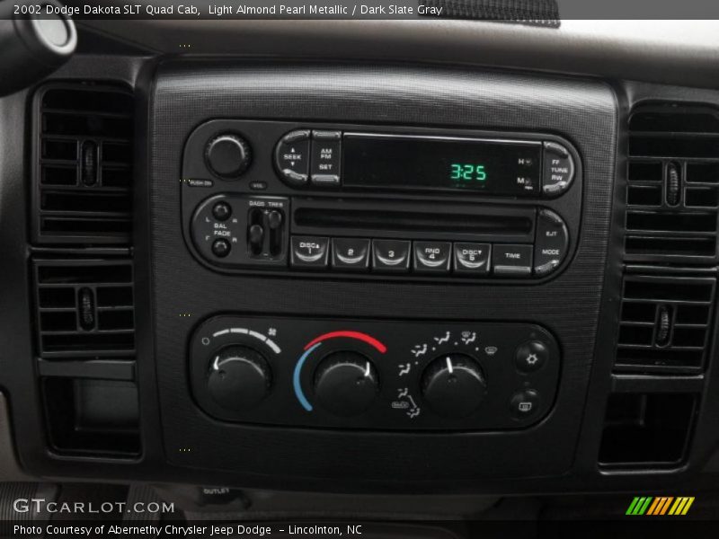 Light Almond Pearl Metallic / Dark Slate Gray 2002 Dodge Dakota SLT Quad Cab
