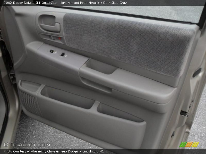 Light Almond Pearl Metallic / Dark Slate Gray 2002 Dodge Dakota SLT Quad Cab