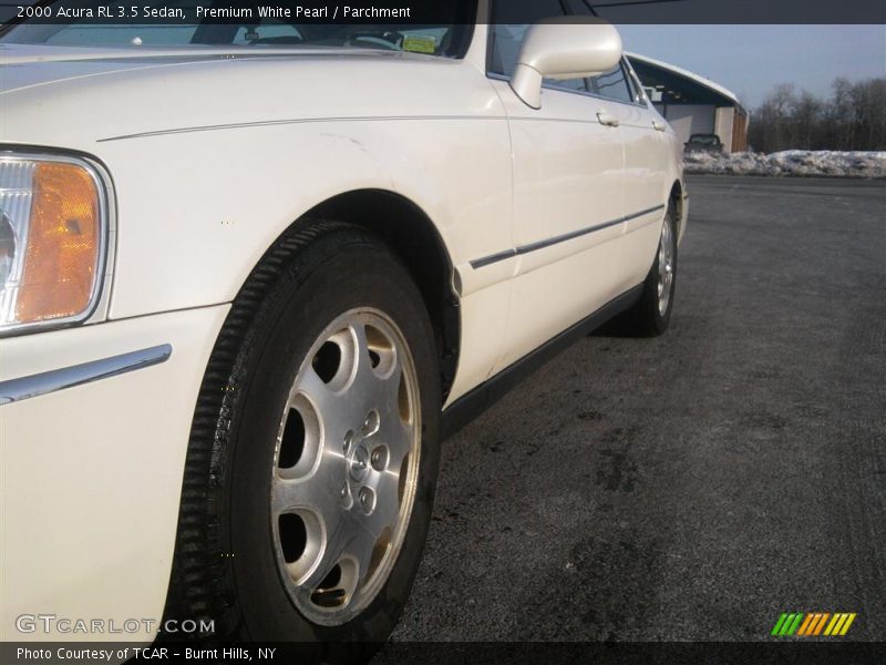Premium White Pearl / Parchment 2000 Acura RL 3.5 Sedan