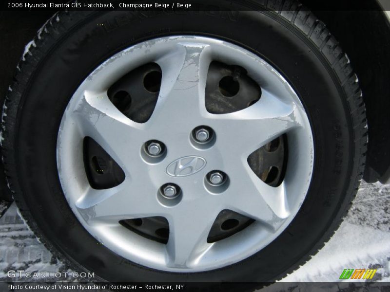 Champagne Beige / Beige 2006 Hyundai Elantra GLS Hatchback