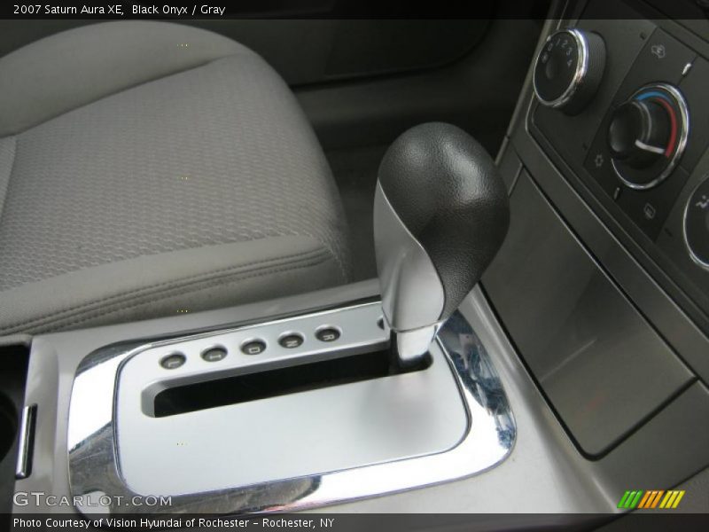 Black Onyx / Gray 2007 Saturn Aura XE