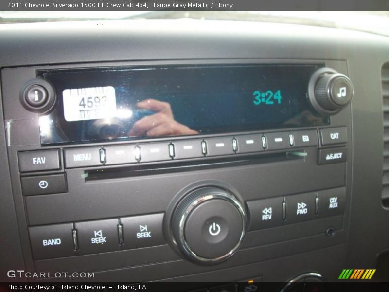 Controls of 2011 Silverado 1500 LT Crew Cab 4x4