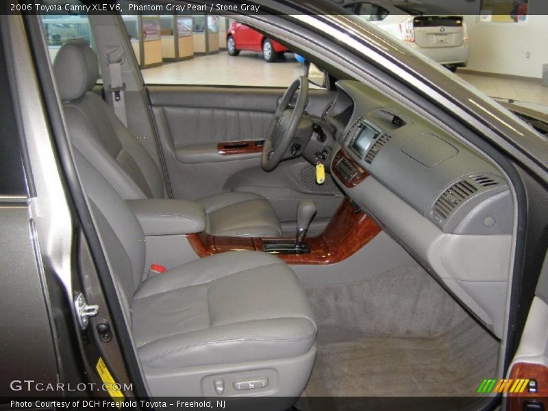 Phantom Gray Pearl / Stone Gray 2006 Toyota Camry XLE V6