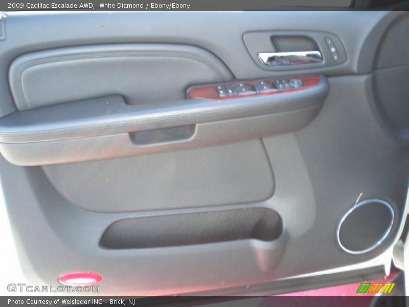 White Diamond / Ebony/Ebony 2009 Cadillac Escalade AWD