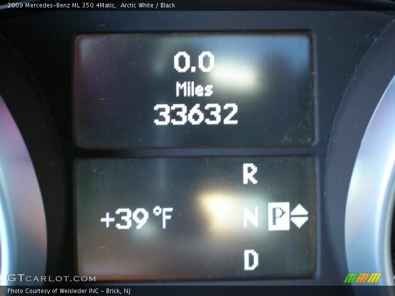 Arctic White / Black 2009 Mercedes-Benz ML 350 4Matic