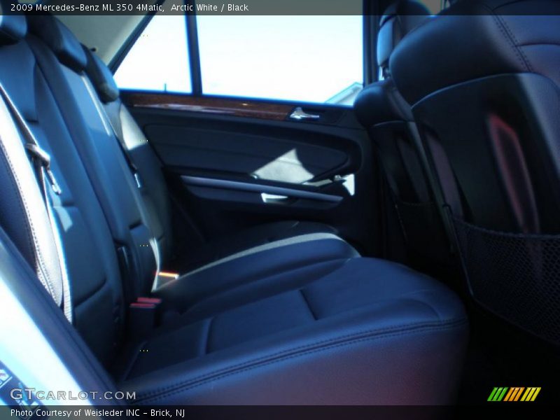 Arctic White / Black 2009 Mercedes-Benz ML 350 4Matic