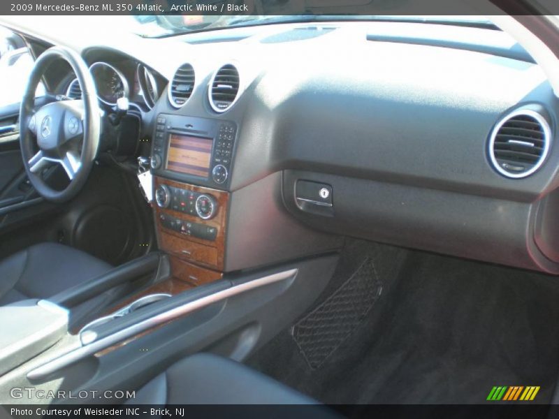 Arctic White / Black 2009 Mercedes-Benz ML 350 4Matic