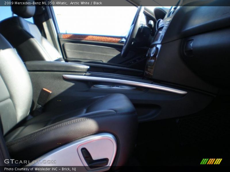 Arctic White / Black 2009 Mercedes-Benz ML 350 4Matic