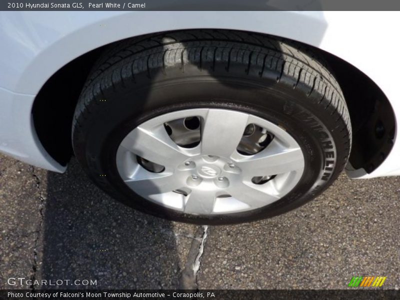Pearl White / Camel 2010 Hyundai Sonata GLS