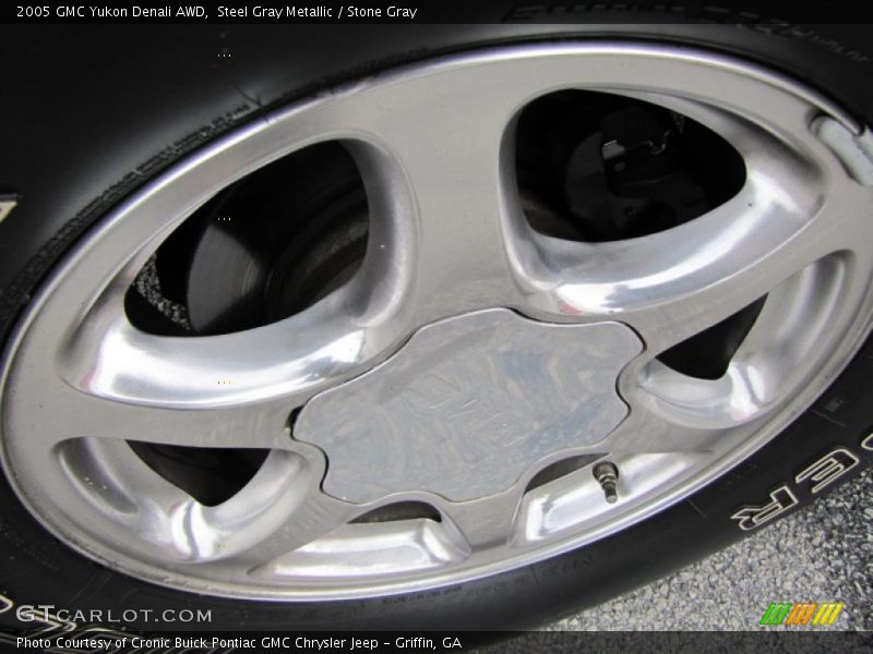 Steel Gray Metallic / Stone Gray 2005 GMC Yukon Denali AWD