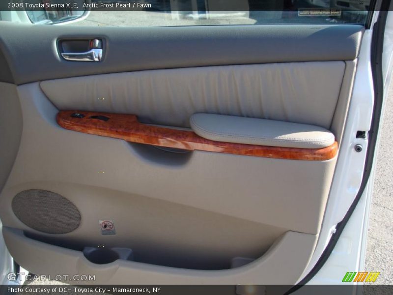 Arctic Frost Pearl / Fawn 2008 Toyota Sienna XLE
