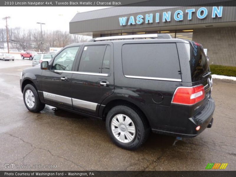 Tuxedo Black Metallic / Charcoal Black 2010 Lincoln Navigator 4x4