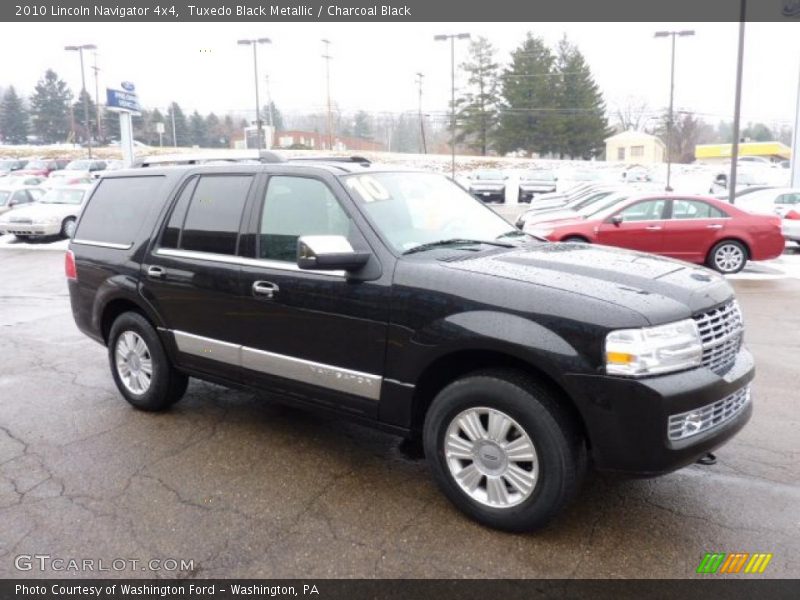 Tuxedo Black Metallic / Charcoal Black 2010 Lincoln Navigator 4x4