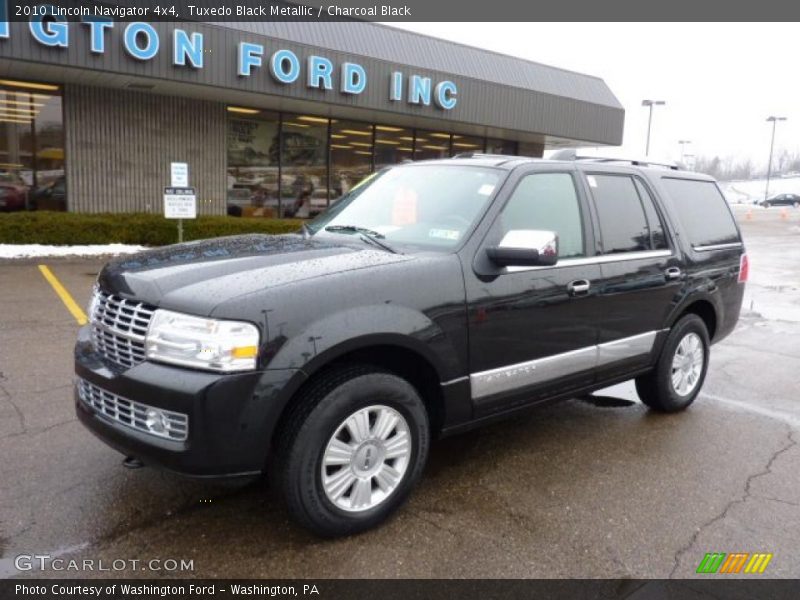 Tuxedo Black Metallic / Charcoal Black 2010 Lincoln Navigator 4x4