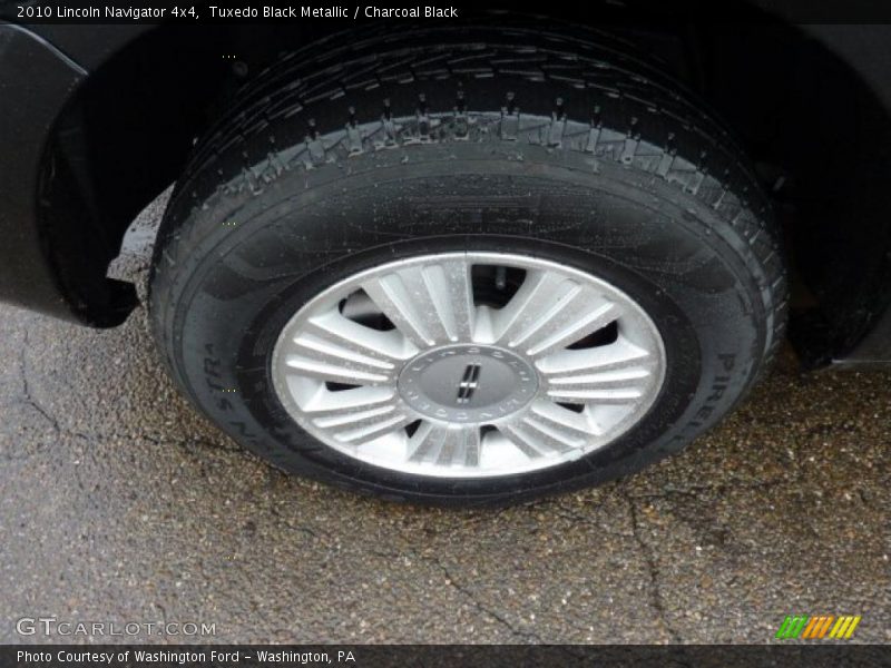 Tuxedo Black Metallic / Charcoal Black 2010 Lincoln Navigator 4x4