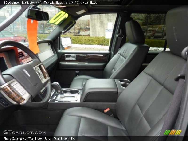 Tuxedo Black Metallic / Charcoal Black 2010 Lincoln Navigator 4x4