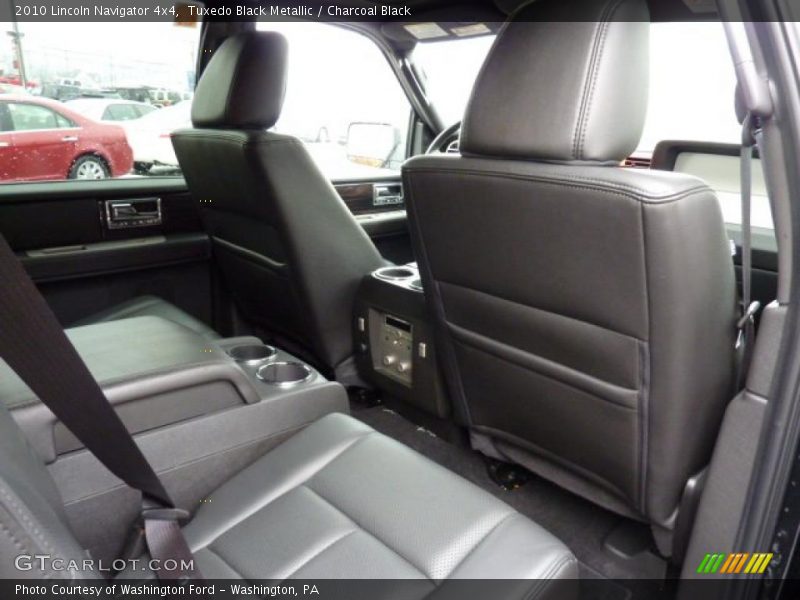 Tuxedo Black Metallic / Charcoal Black 2010 Lincoln Navigator 4x4
