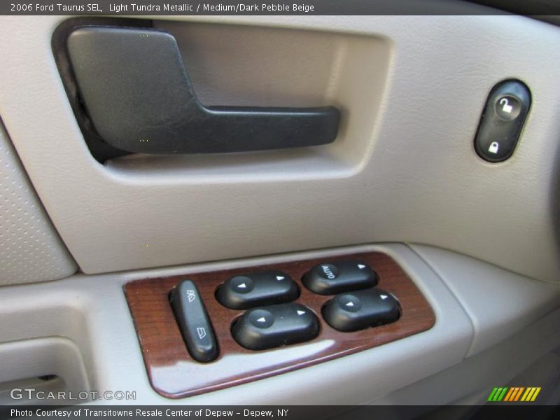 Light Tundra Metallic / Medium/Dark Pebble Beige 2006 Ford Taurus SEL