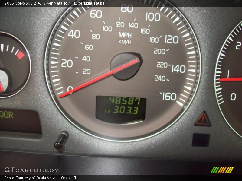 Silver Metallic / Taupe/Light Taupe 2005 Volvo S60 2.4