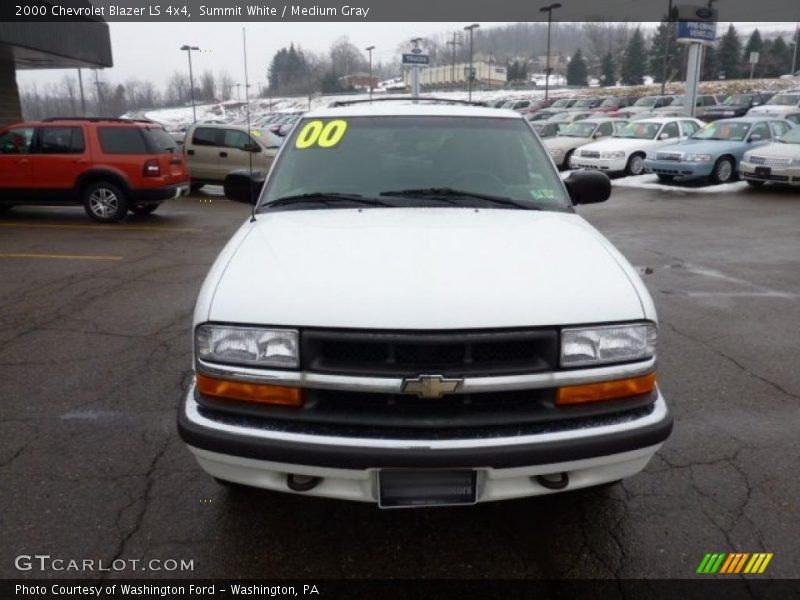 Summit White / Medium Gray 2000 Chevrolet Blazer LS 4x4