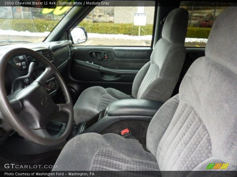 Summit White / Medium Gray 2000 Chevrolet Blazer LS 4x4
