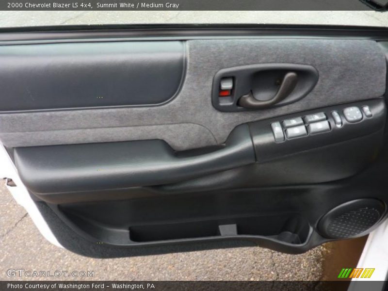 Summit White / Medium Gray 2000 Chevrolet Blazer LS 4x4