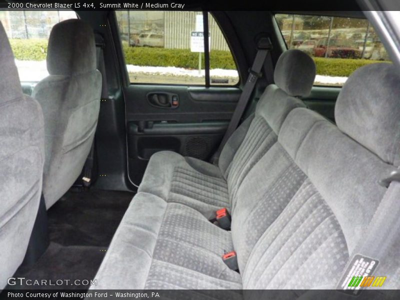 Summit White / Medium Gray 2000 Chevrolet Blazer LS 4x4