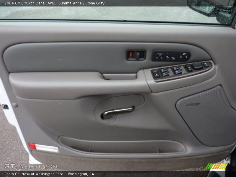 Summit White / Stone Gray 2004 GMC Yukon Denali AWD