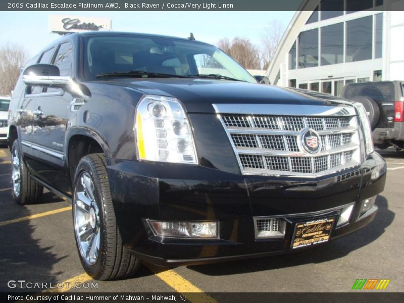 Front 3/4 View of 2009 Escalade Platinum AWD