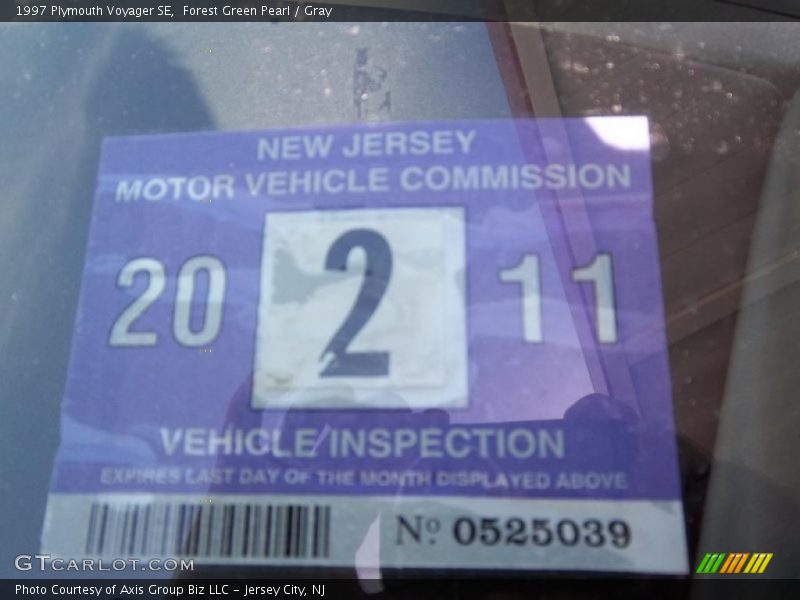 Forest Green Pearl / Gray 1997 Plymouth Voyager SE
