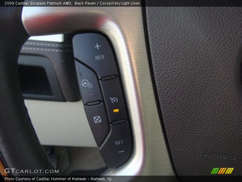 Controls of 2009 Escalade Platinum AWD